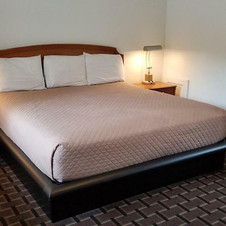 Budget Inn Breezewood Exterior foto